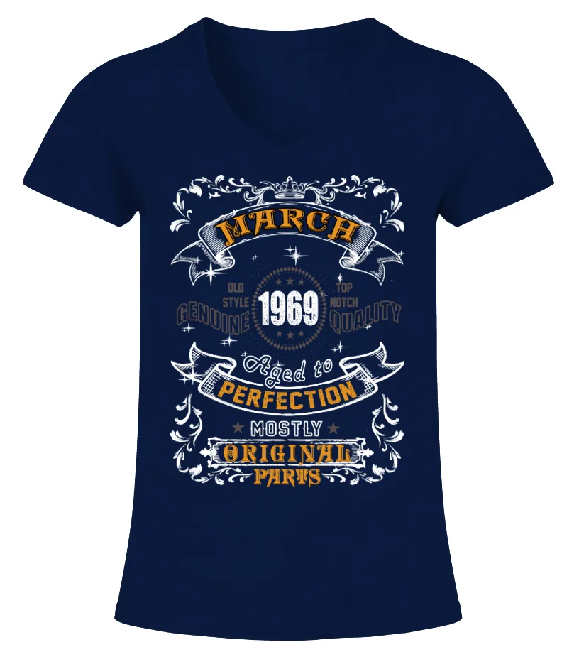 1969 March Aged to Perfection Camiseta cuello pico Mujer