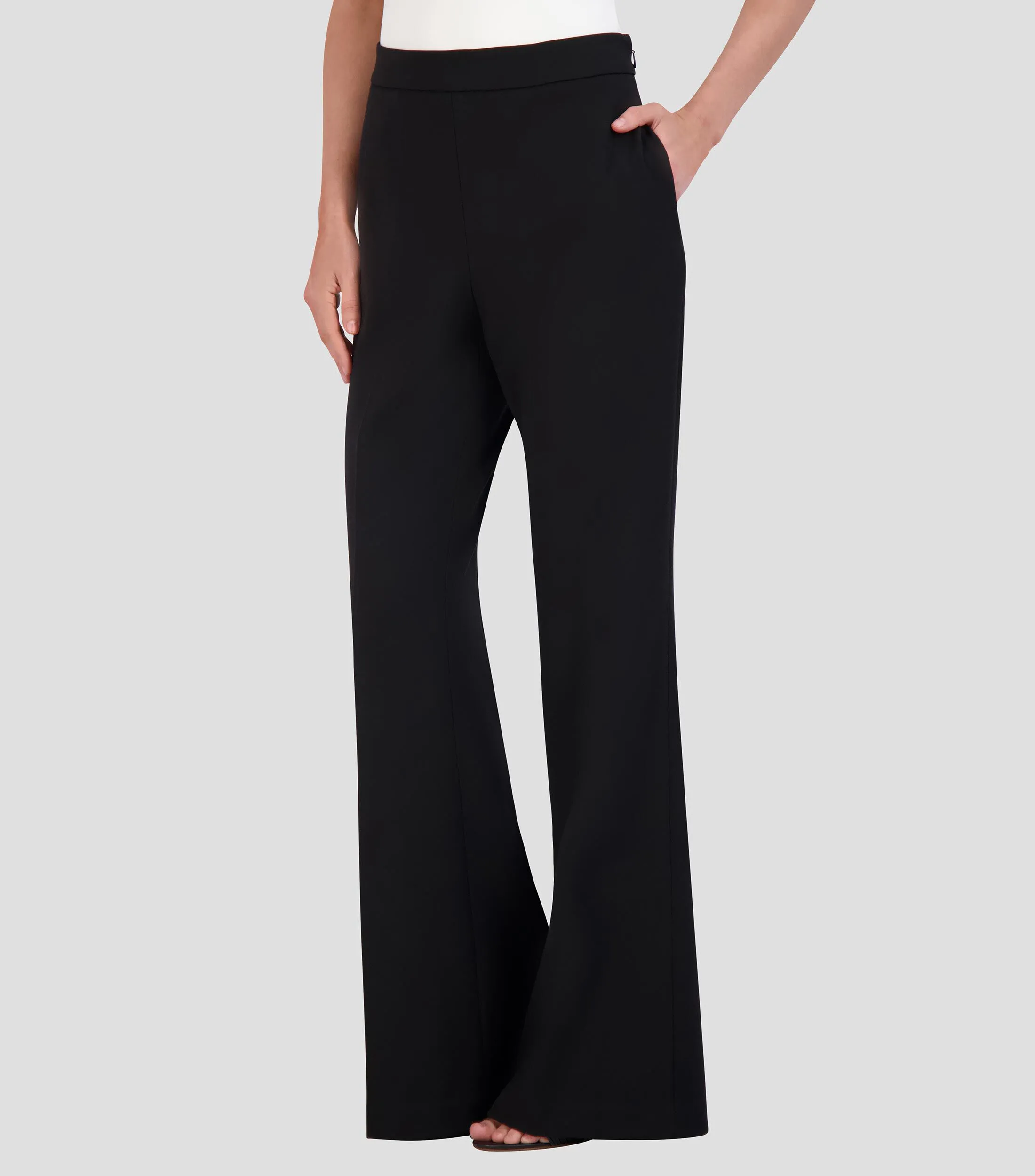 BCBGMAXAZRIA Pantalón de vestir Mujer