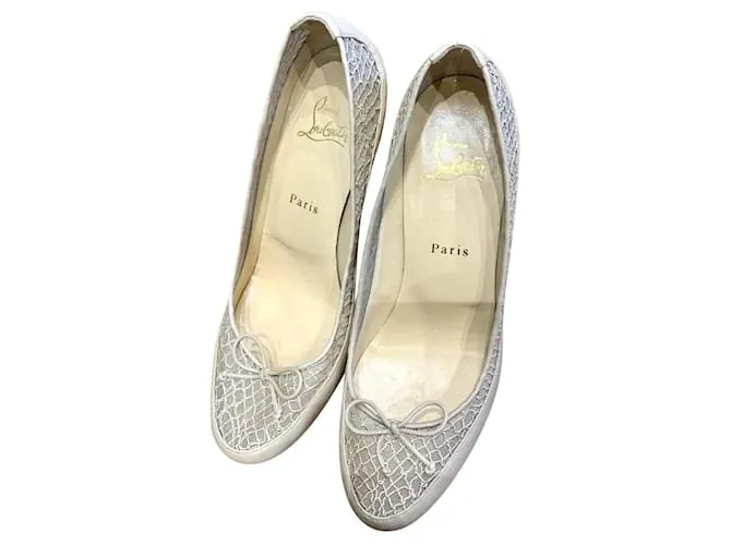 Bombas de Christian Louboutin Beige 