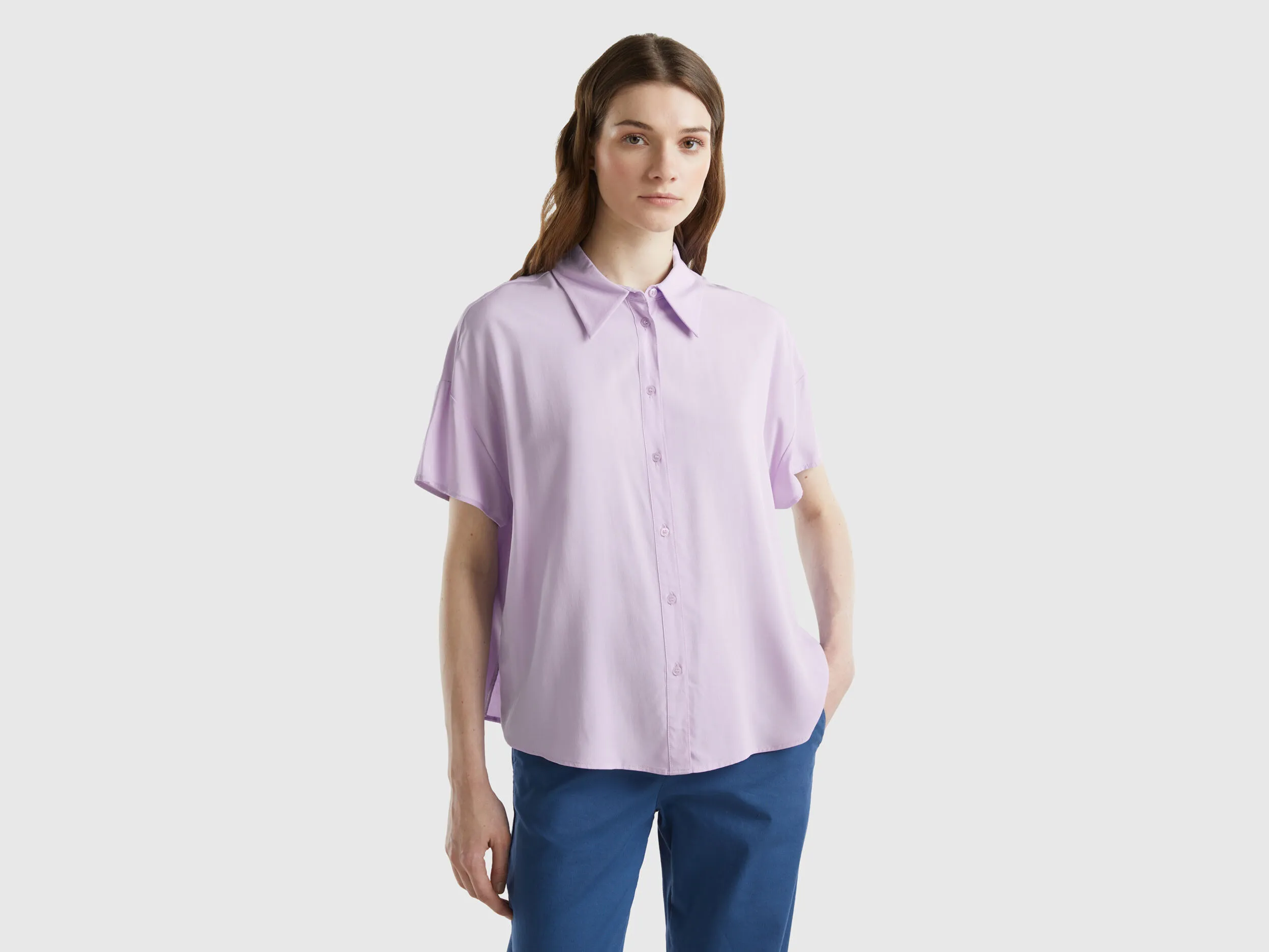 Camisa de manga corta de viscosa sostenible