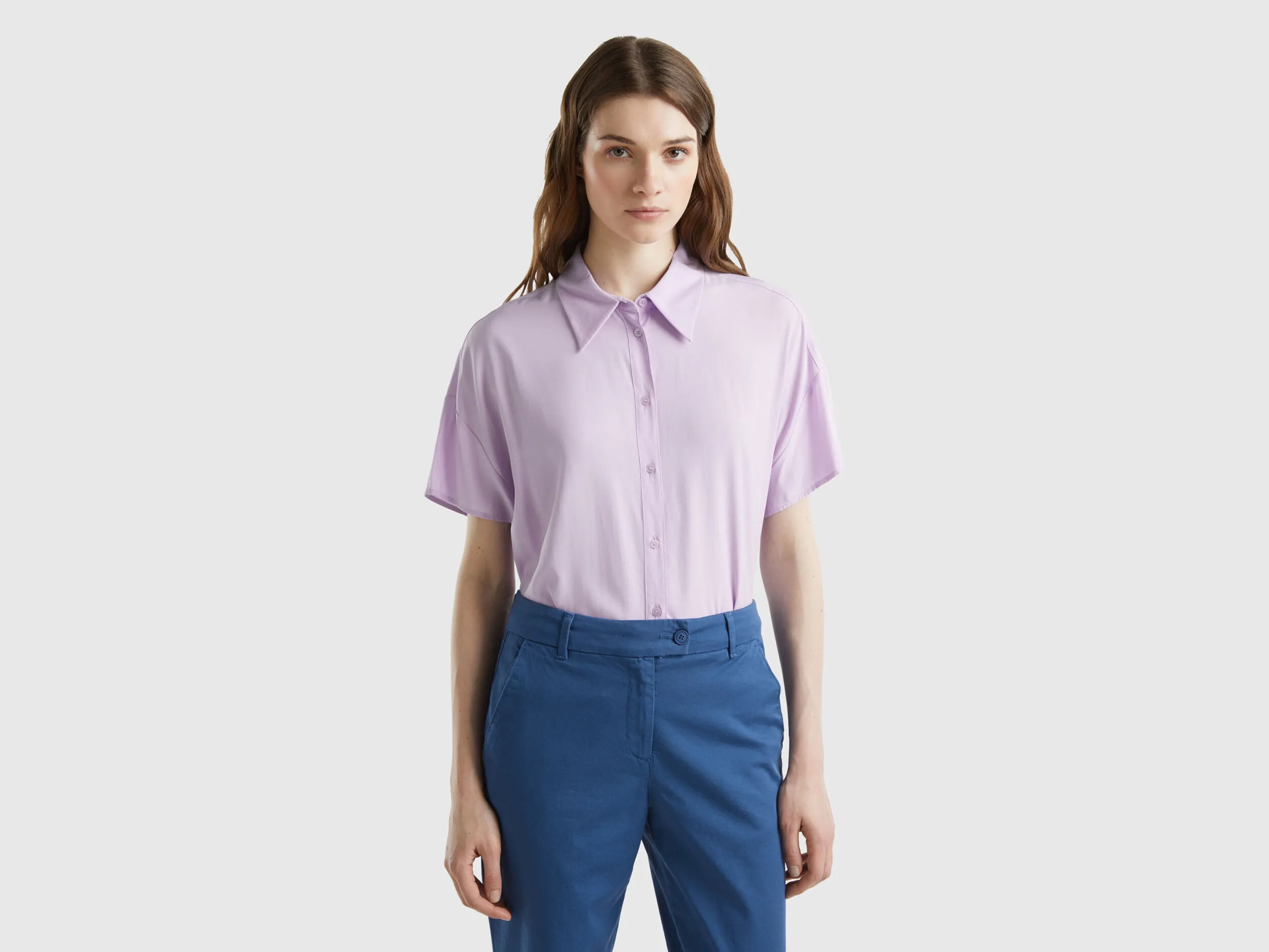 Camisa de manga corta de viscosa sostenible