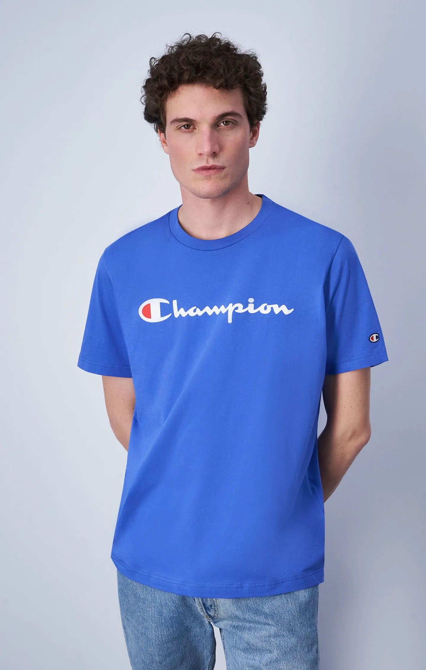 Camiseta de cuello redondo con logotipo grande