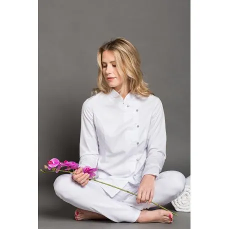 Chaqueta blanca con trevillas