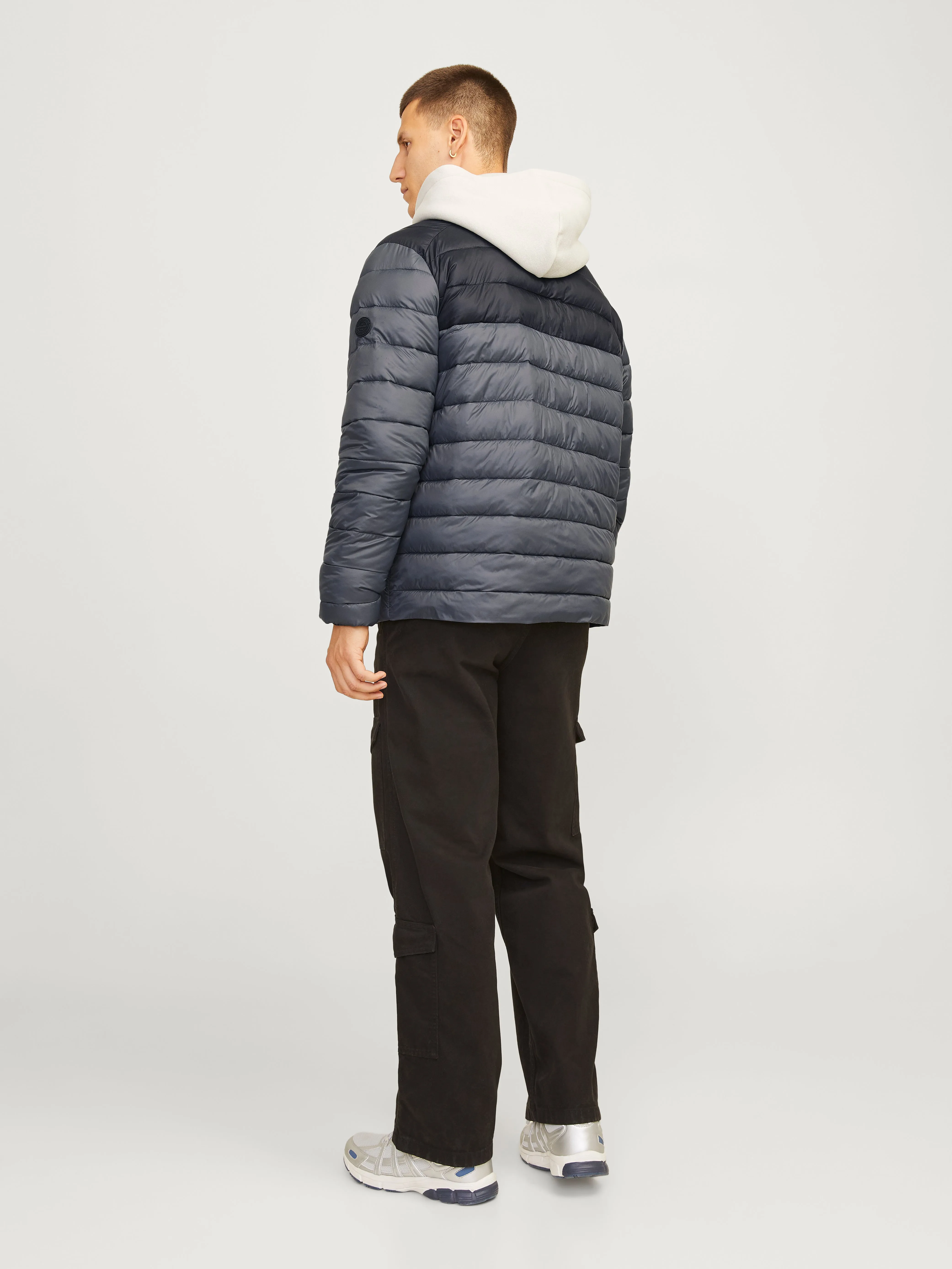 Chaqueta corta acolchada | Gris oscuro | Jack & Jones®