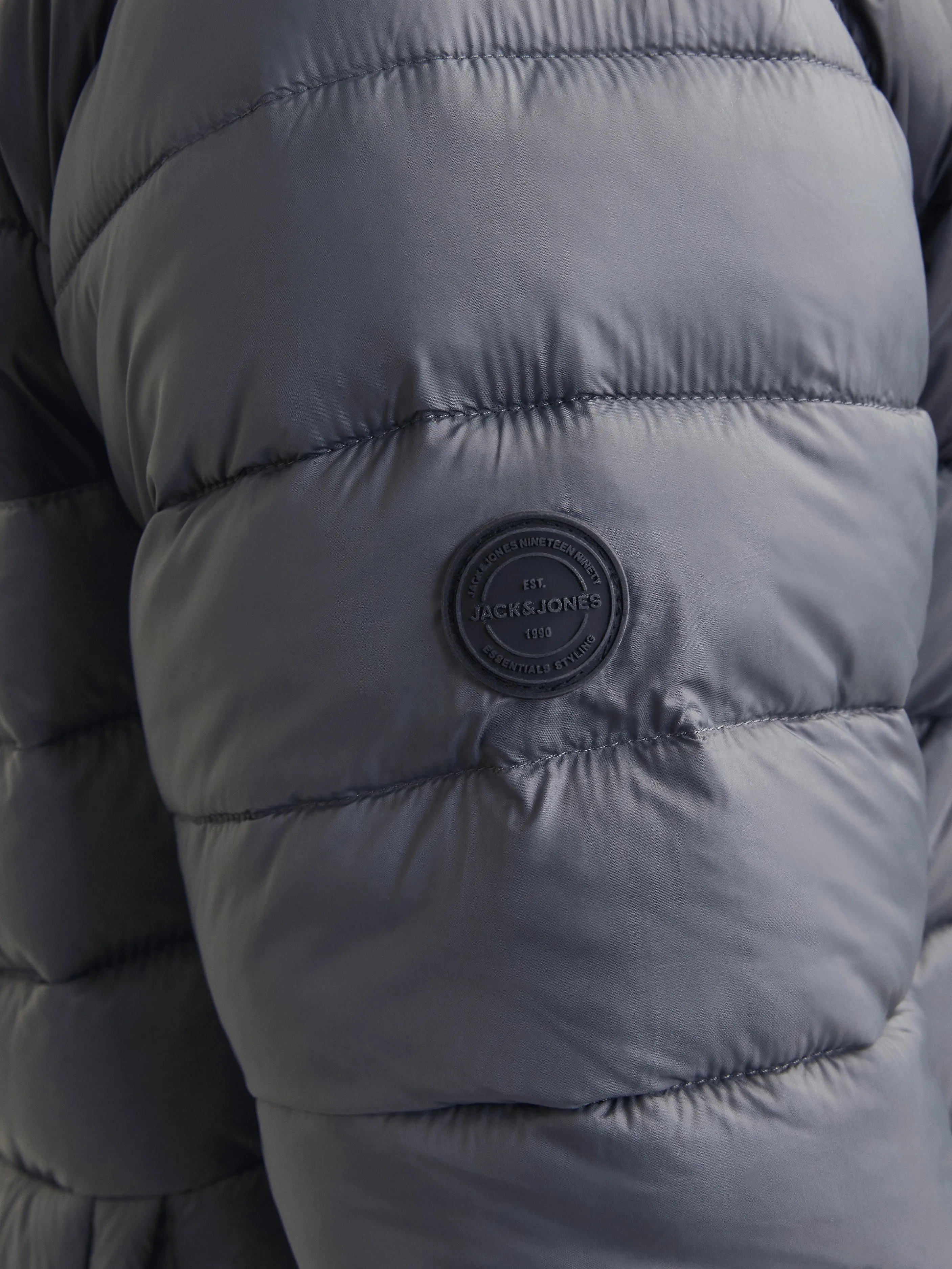 Chaqueta corta acolchada | Gris oscuro | Jack & Jones®