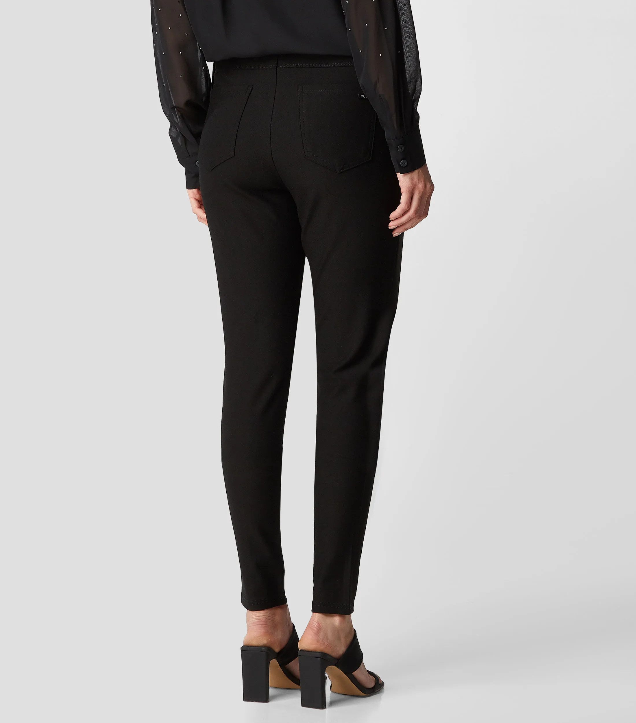 Frank Lyman Pantalón liso Mujer