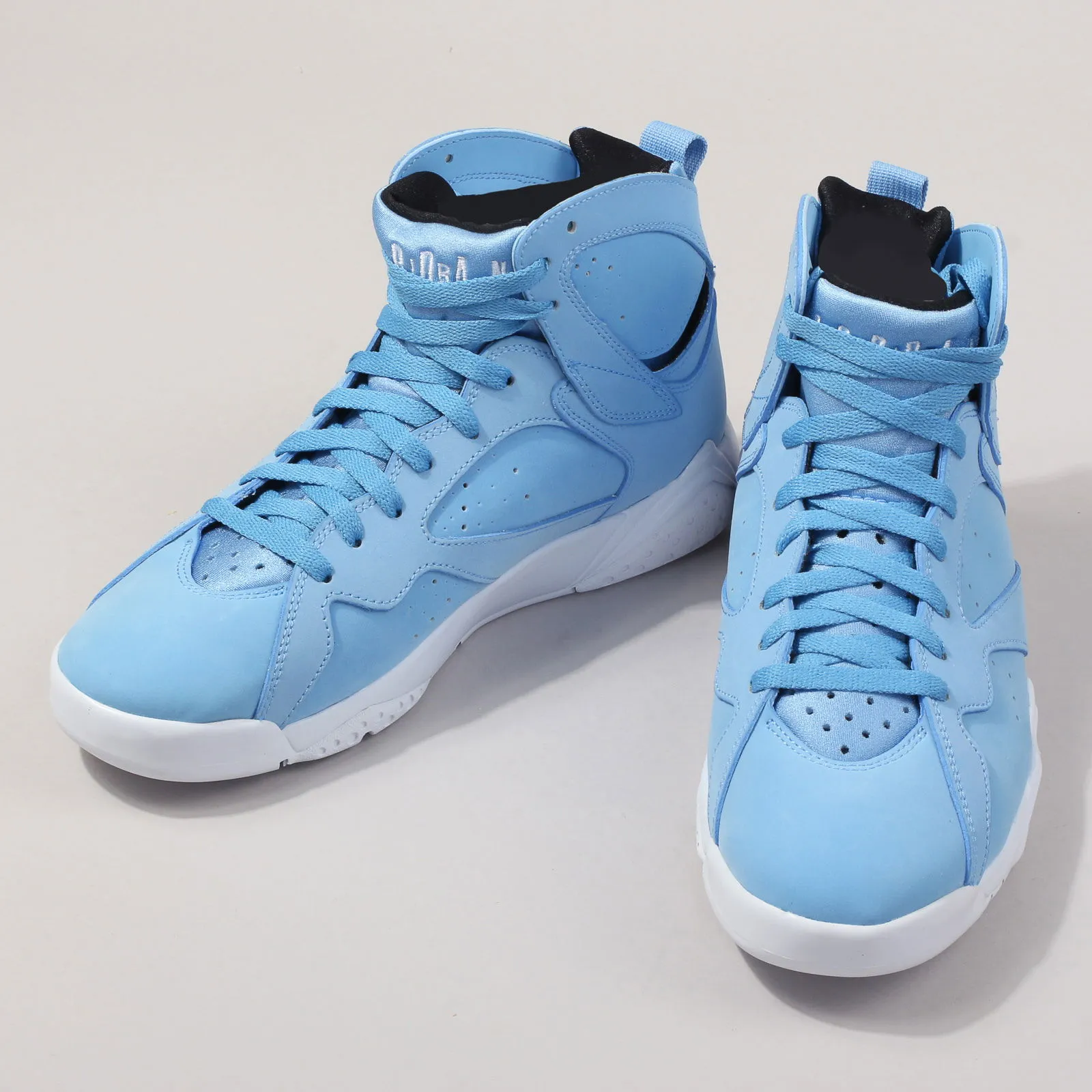 Jordan Air Jordan 7 Retro ''Pantone''