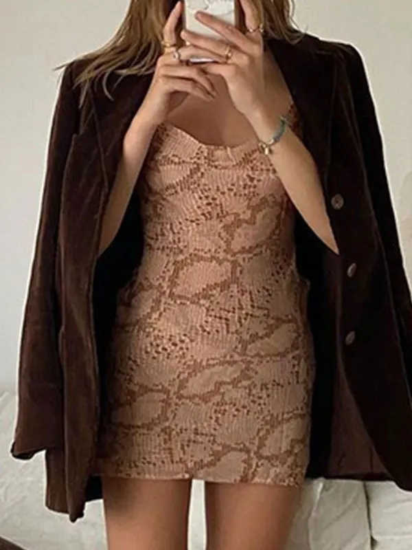 Minivestido con estampado de serpiente
