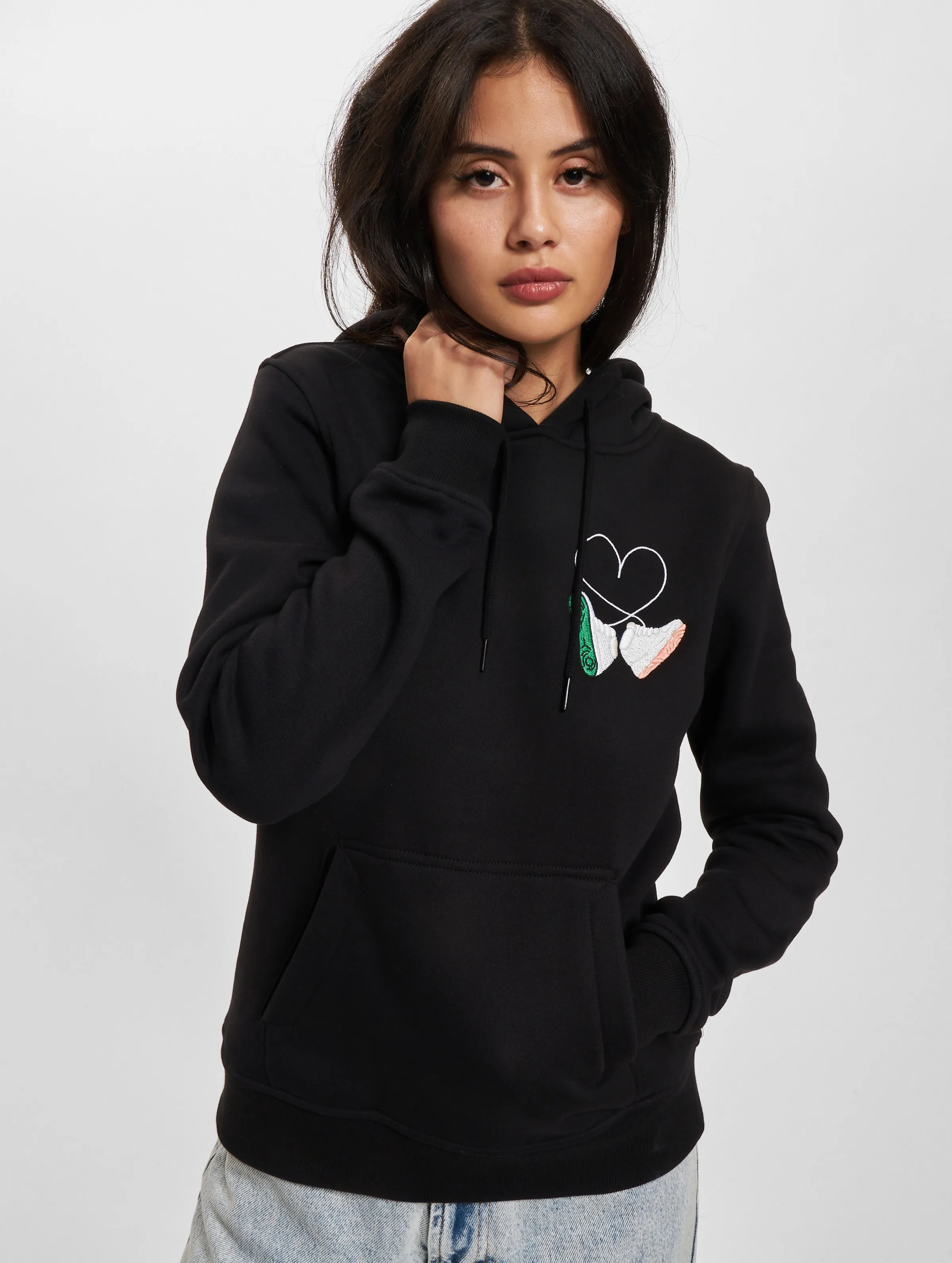 Mister Tee Ladies Kicks Love Emb