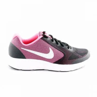 Nike Revolution 3