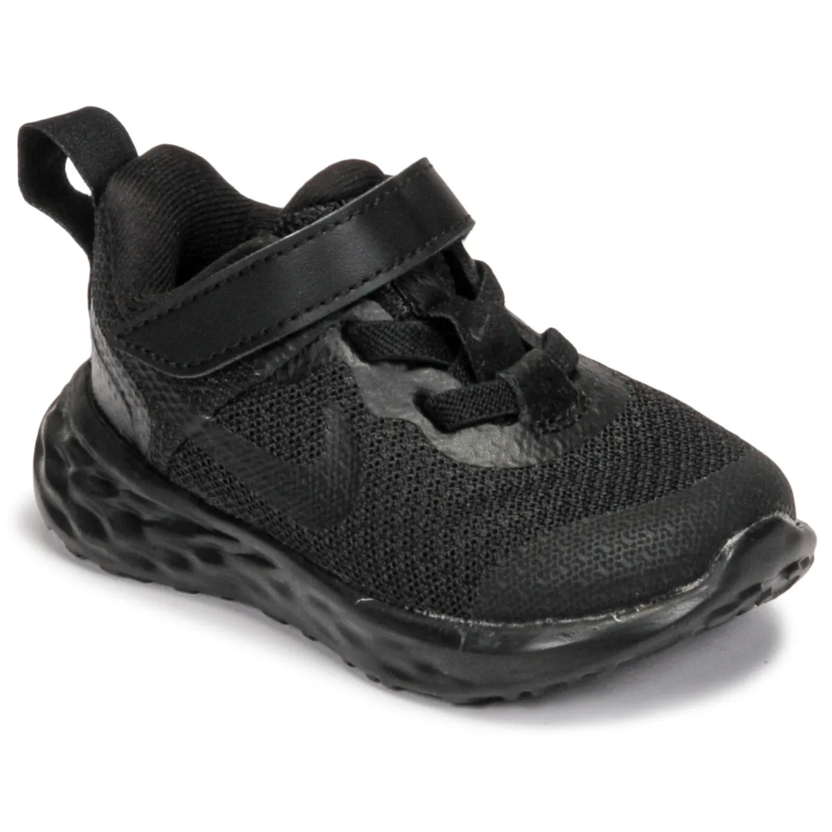 Nike Revolution 6