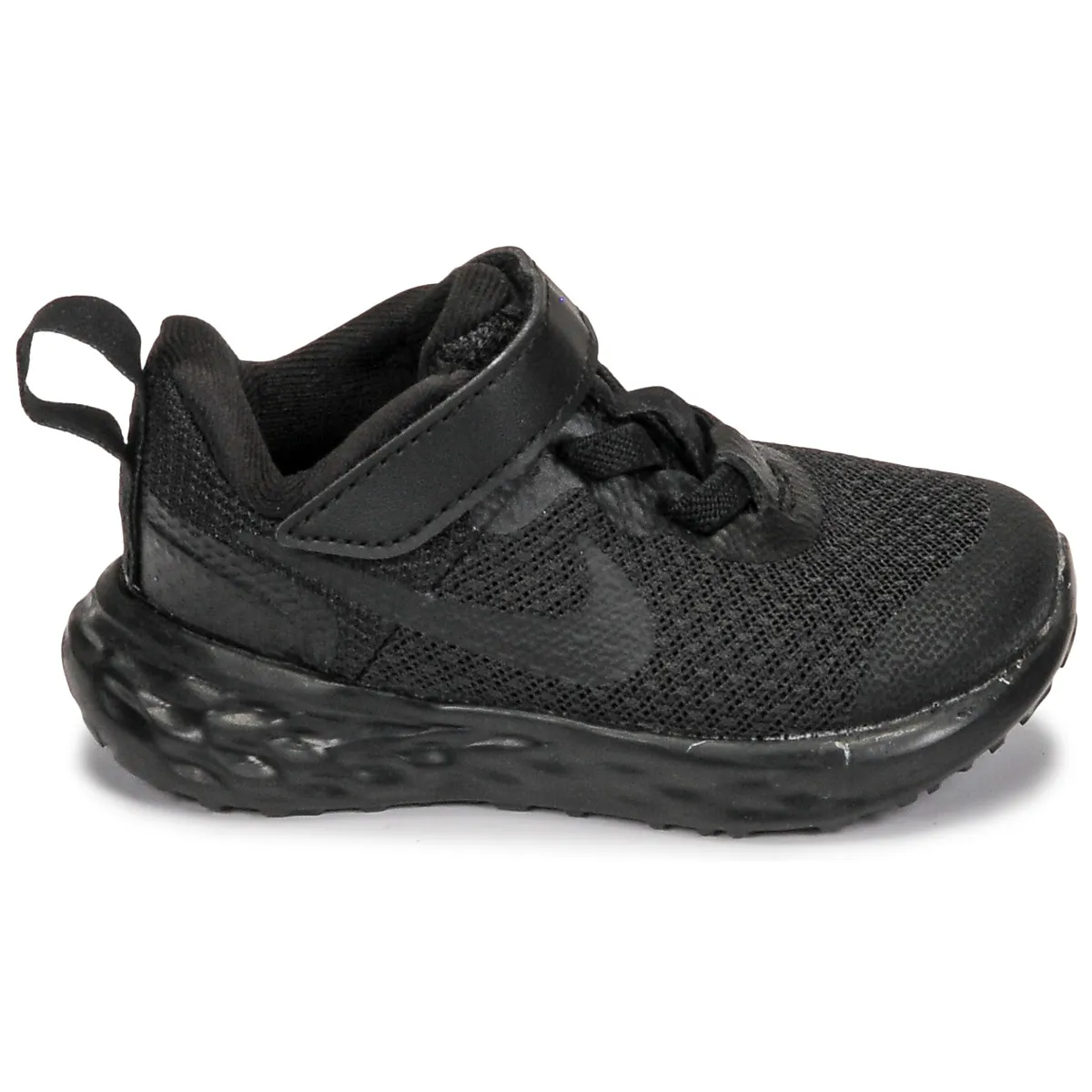Nike Revolution 6