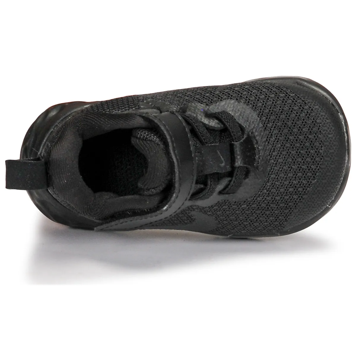 Nike Revolution 6