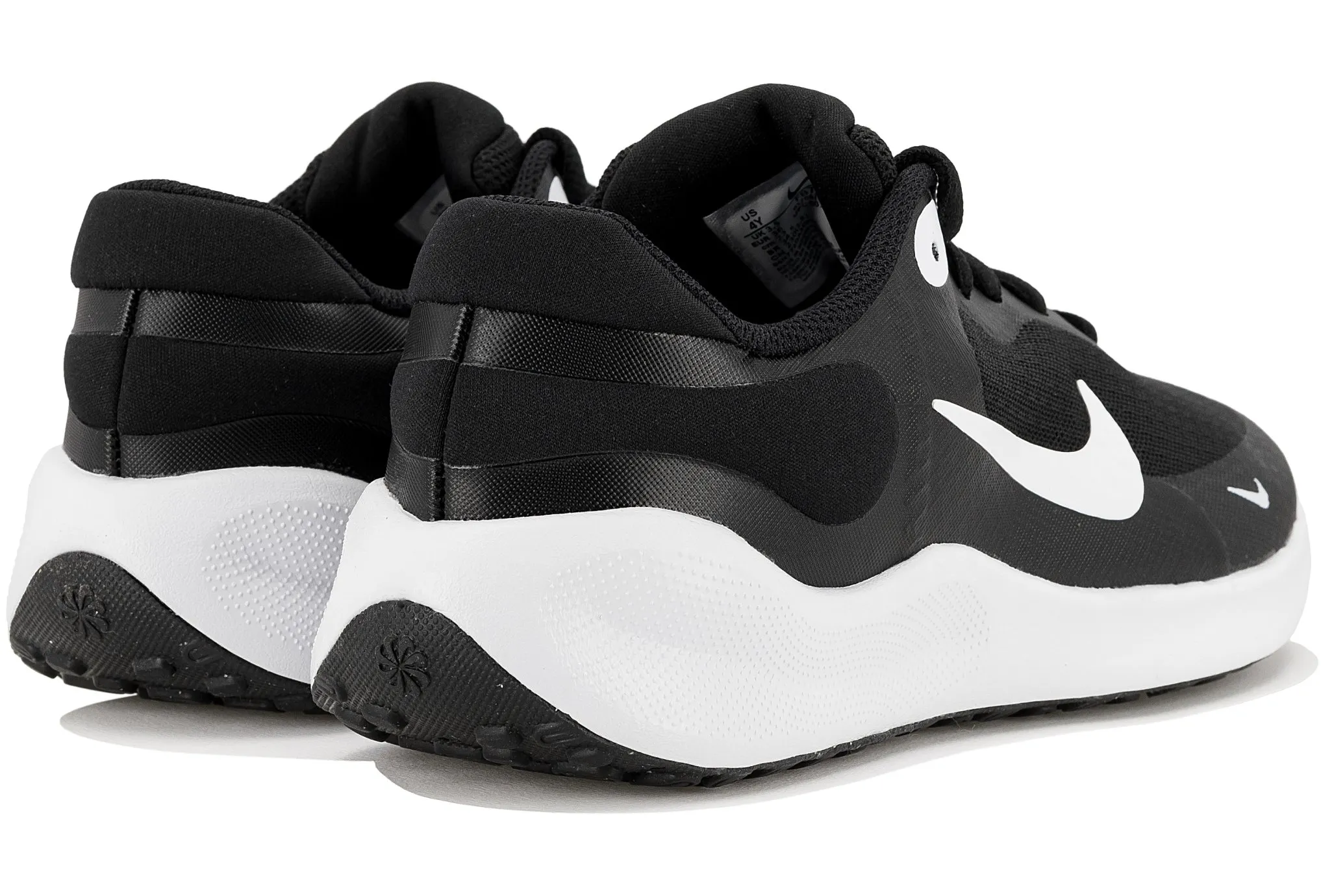 Nike Revolution 7