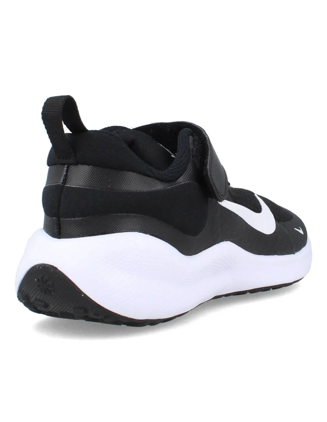 NIKE  ZAPATILLA REVOLUTION 7 NEGRO