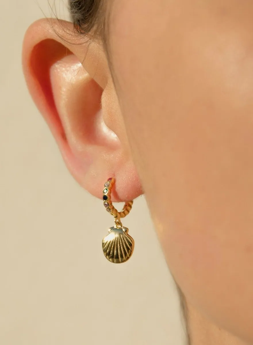 Pendientes aros pequeos con colgante de mini concha