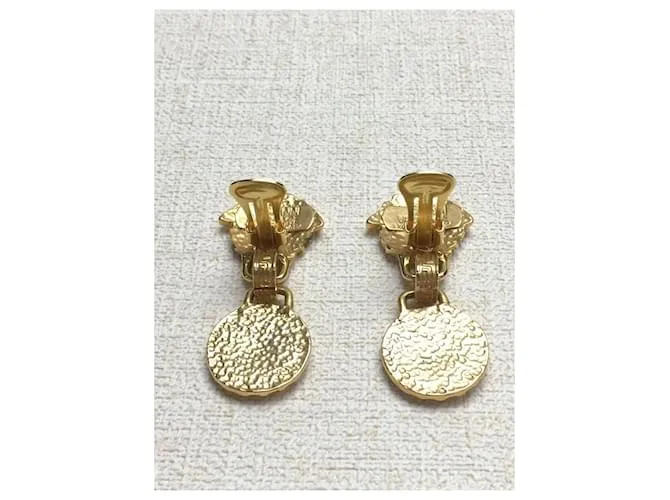 *Pendientes de oro de Gianni Versace Gold hardware 