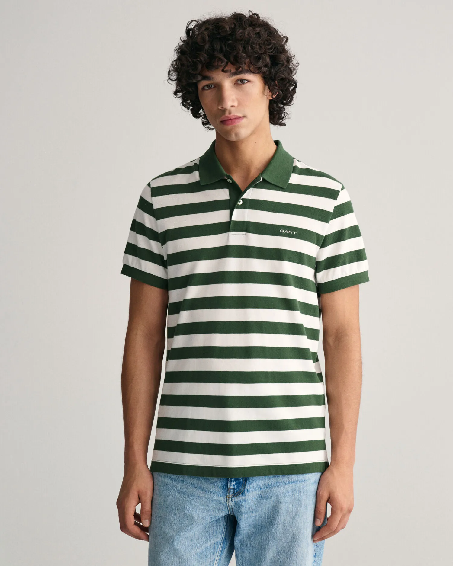 Polo de piqué a rayas anchas