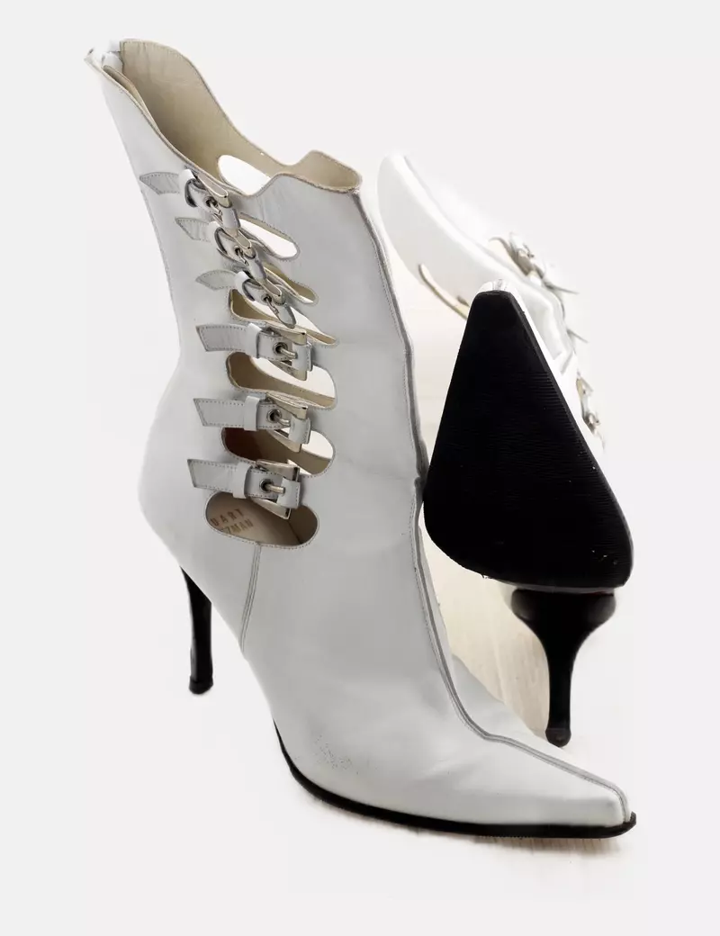 Stuart Weitzman Bota blanca troquelada