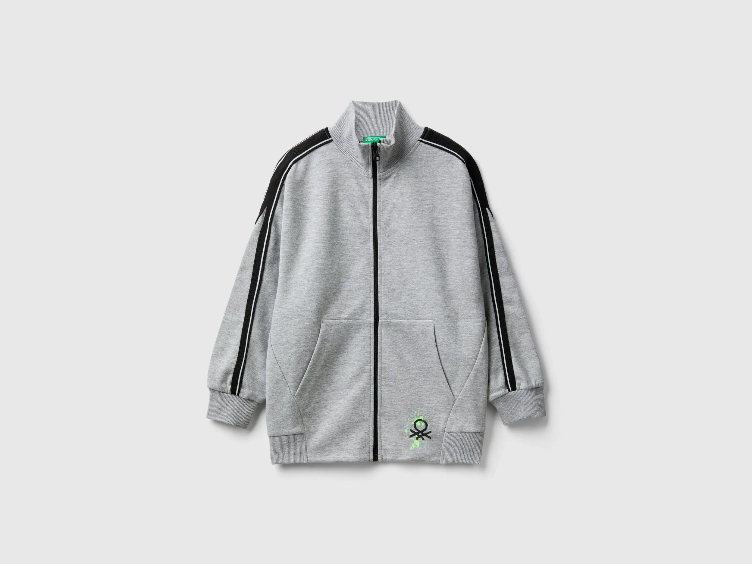 Sudadera de cuello alto con estampado de grafiti