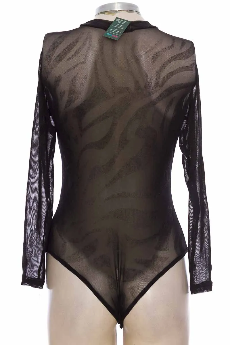 TOP / CAMISETA COLOR NEGRO  I LUCKY